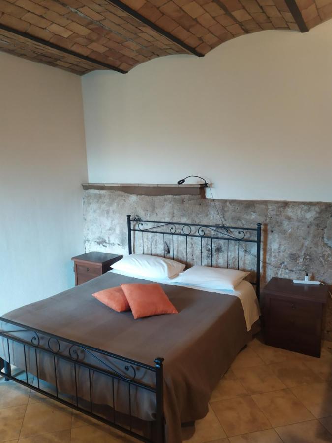 Mozzafiato Pitigliano Apartment Bagian luar foto