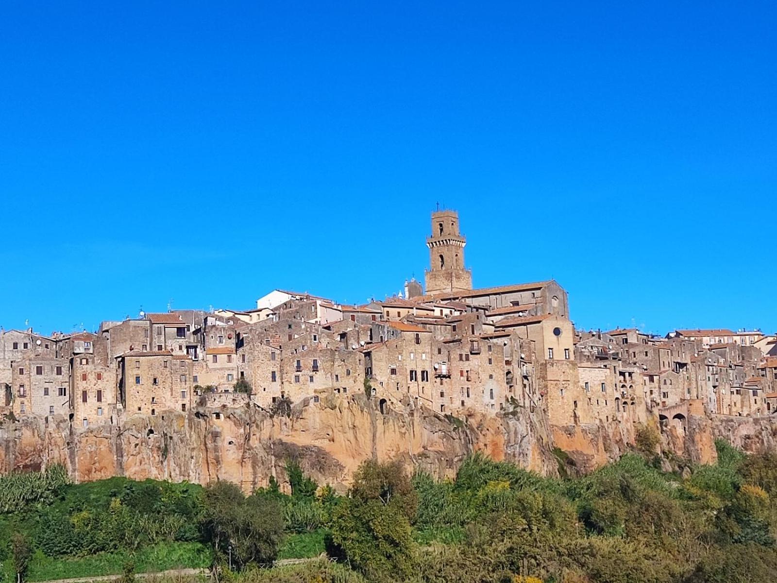 Mozzafiato Pitigliano Apartment Bagian luar foto