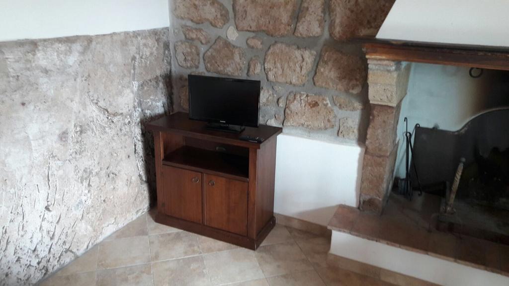 Mozzafiato Pitigliano Apartment Bagian luar foto